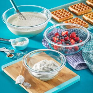 Alternative view of Pyrex® 3-piece Mixing Bowl Set