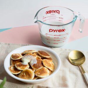 Alternative view of Pyrex® 1-cup Measuring Cup